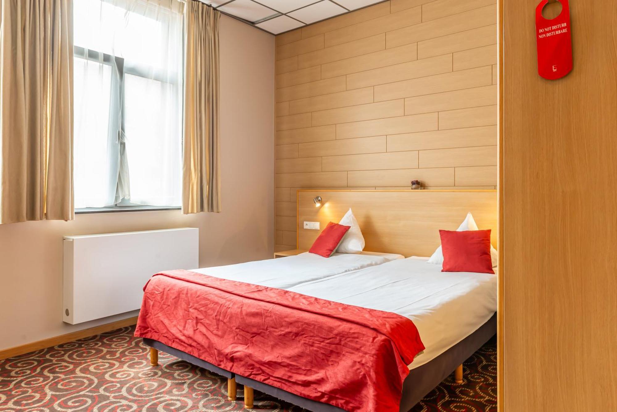 Hotel Ingredi Bree Exteriör bild